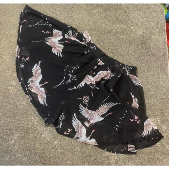 L’atiste by Amy 2-piece tie crop top and shorts set (small) - Picture 8 of 8